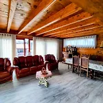 Casa De Santa Luzia B